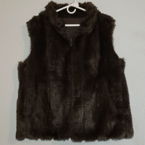 Cato Faux Fur Reversible Vest Size 22/24W - Picture 1 of 11